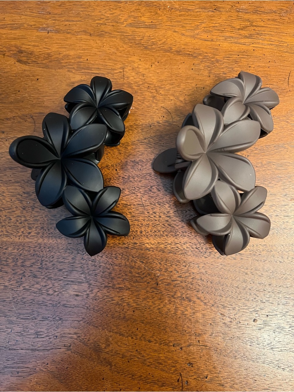 Black and Tan Floral Claw Hair Clip Set of 2